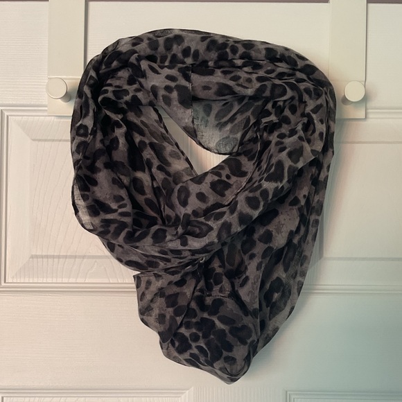 Black and Gray Leopard Print Infinity Scarf - Picture 2 of 6